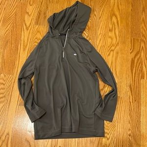 Gray southern tide boys hoodie, small, smoke free, pet free home.